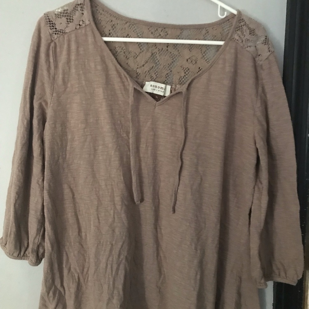 Three quarter length sleeve shirt